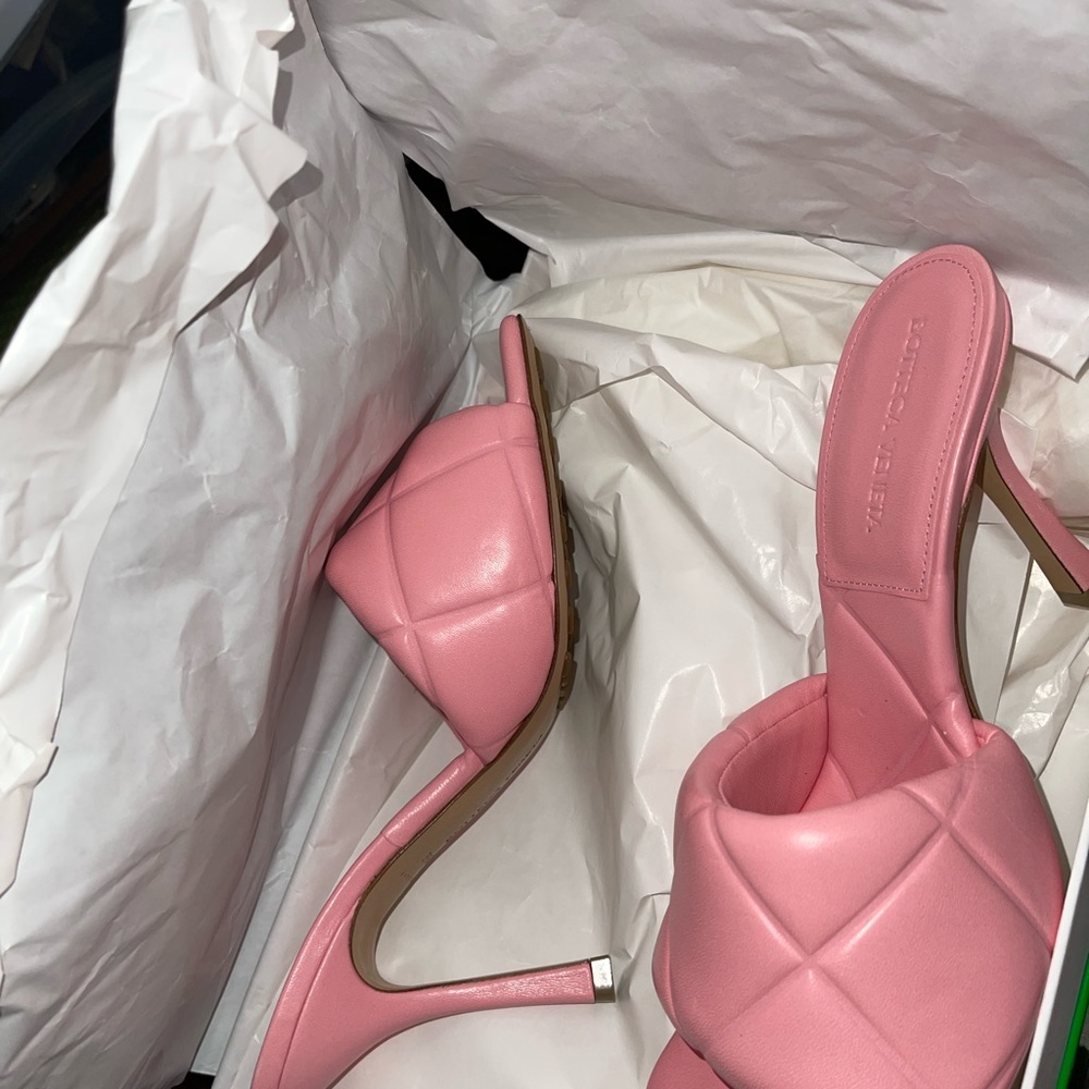 Only wore once size 39 in women